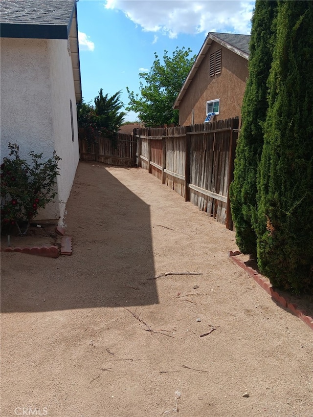 17795 Stevens Rd, Adelanto, CA 92301 - view of yard featuring fence