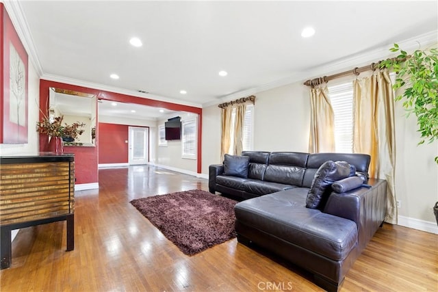 1933 W 147th St, Gardena, CA 90249 - living room featuring wood finished floors, ornamental molding, baseboards, and recessed lighting