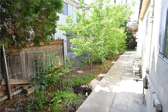 25258 Taylor St, Loma Linda, CA 92354 - view of yard featuring fence