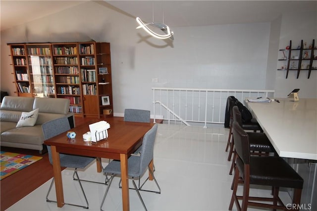 220 S Guadalupe Ave Unit 5, Redondo Beach, CA 90277 - living area with vaulted ceiling