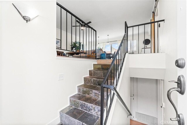 2265 Ohio Ave, Signal Hill, CA 90755 - photo 5