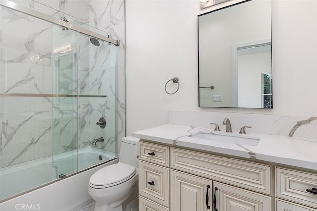 81 N Grand Oaks Ave Unit 102, Pasadena, CA 91107 - bathroom with toilet, shower / bath combination with glass door, and vanity
