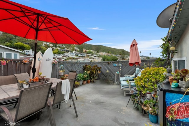 2785 Solana Way, Laguna Beach, CA 92651 - view of patio / terrace with outdoor dining space and a mountain view