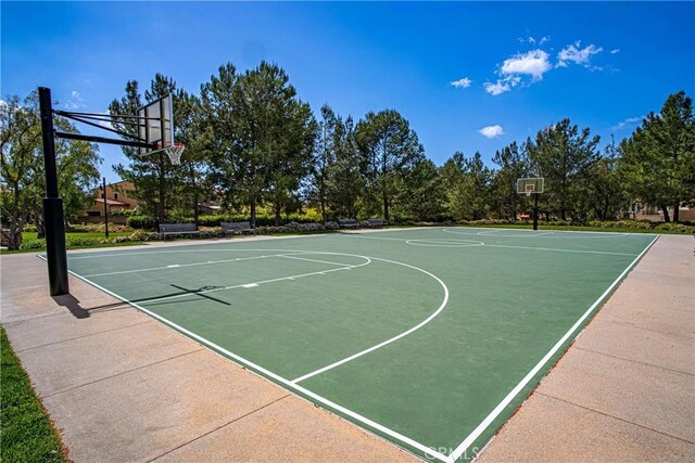 135 Bridle Path, Irvine, CA 92602 - view of basketball court featuring community basketball court