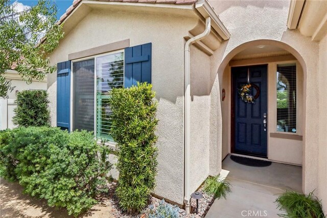 1436 Via Rojas, Hemet, CA 92545 - entrance to property with stucco siding