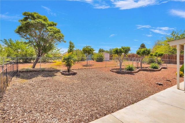 15199 Farmington Ct, Hesperia, CA 92345 - fenced backyard with a patio area
