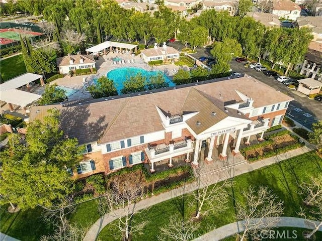 drone / aerial view of a pool