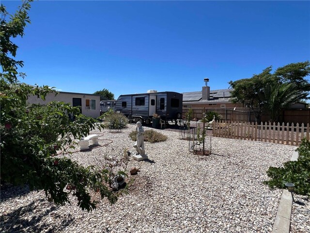 7477 Corona Ave, Hesperia, CA 92345 - view of yard featuring fence