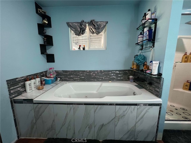 7477 Corona Ave, Hesperia, CA 92345 - bathroom featuring a tub with jets