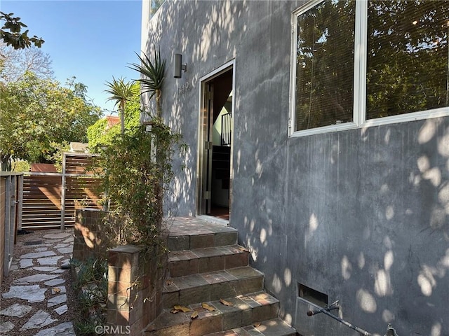 1419 Angelus Ave, Los Angeles, CA 90026 - entrance to property featuring fence