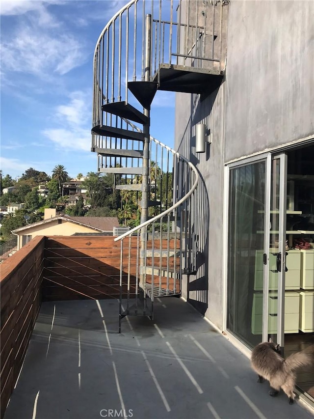 1419 Angelus Ave, Los Angeles, CA 90026 - exterior space with stairway
