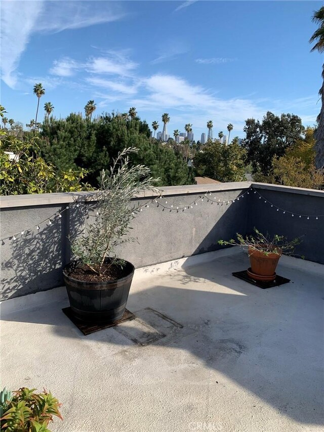 1419 Angelus Ave, Los Angeles, CA 90026 - view of patio