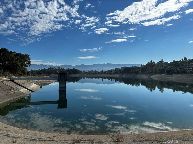 1419 Angelus Ave, Los Angeles, CA 90026 - water view featuring mountains
