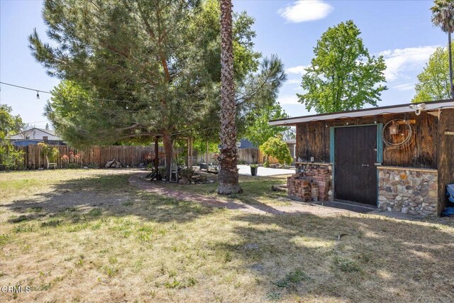 8730 Junipero Ave, Atascadero, CA 93422 - view of yard