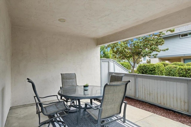 2135 E Valley Pkwy Unit 51, Escondido, CA 92027 - view of patio / terrace with outdoor dining area