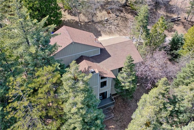 aerial view of property and surrounding area