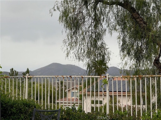 23 Ponte Sonata, Lake Elsinore, CA 92532 - view of yard featuring fence and a mountain view