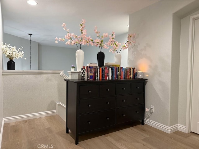 23 Ponte Sonata, Lake Elsinore, CA 92532 - detailed view of wood finished floors and baseboards