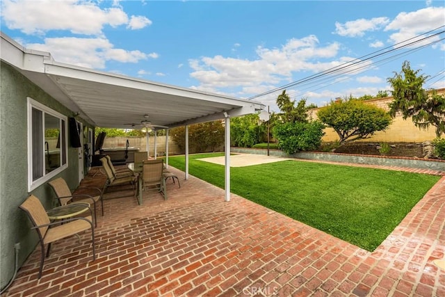 1005 E Woodland Ln, Glendora, CA 91741 - view of patio / terrace with ceiling fan and outdoor dining area