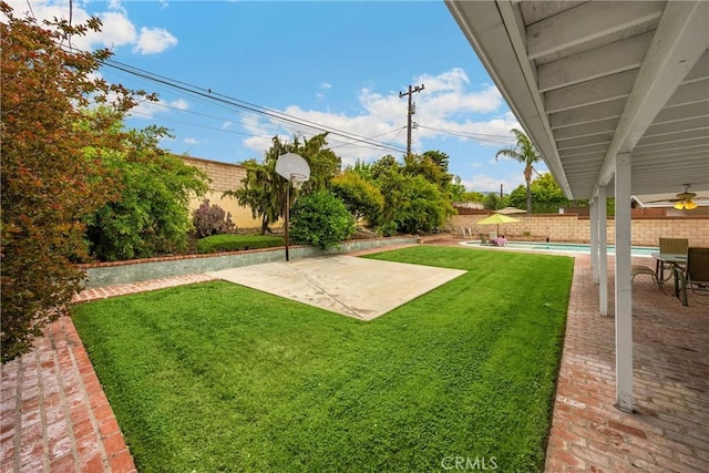 1005 E Woodland Ln, Glendora, CA 91741 - view of yard with a patio area and a ceiling fan