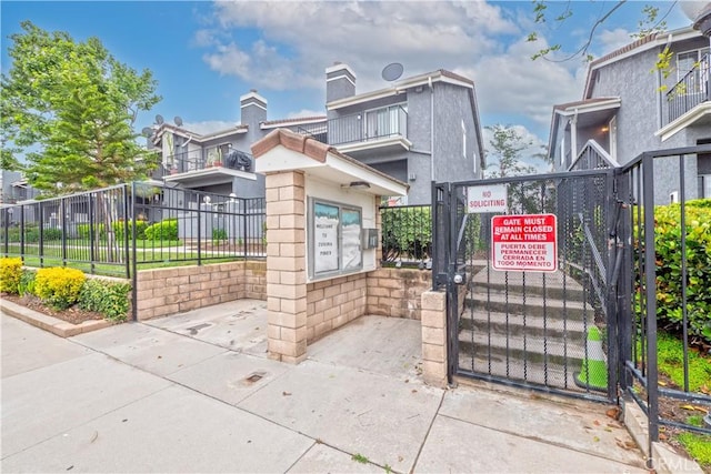 776 E San Bernardino Rd Unit 3, Covina, CA 91723 - gate with fence