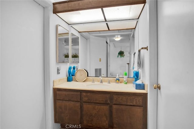 6323 Reseda Blvd Unit 44, Tarzana, CA 91335 - bathroom with vanity