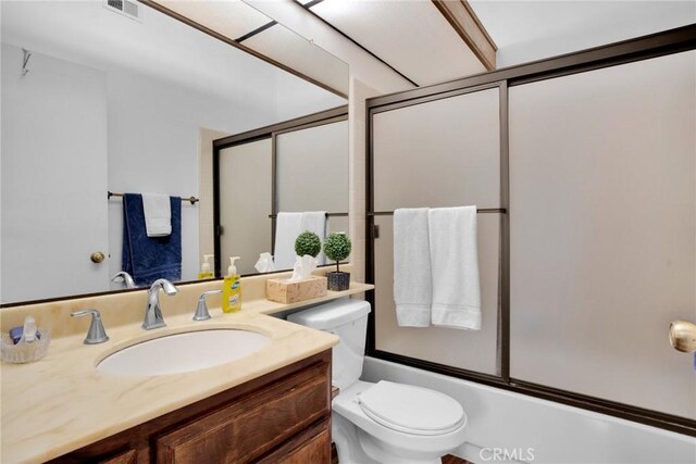 6323 Reseda Blvd Unit 44, Tarzana, CA 91335 - full bathroom with vanity and combined bath / shower with glass door