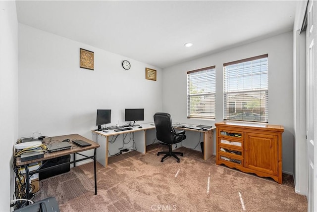 37732 Phelan Ln, Palmdale, CA 93552 - office space with carpet