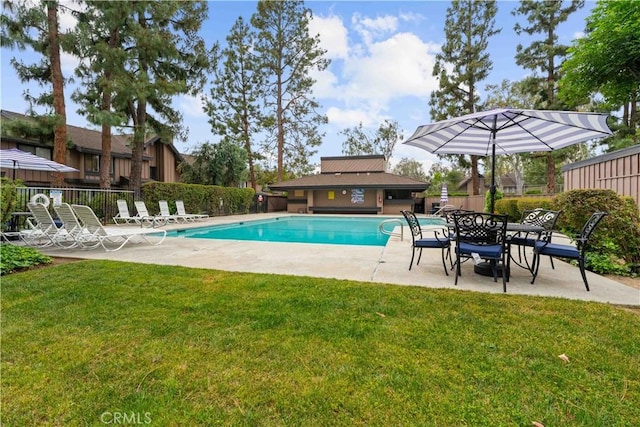 9735 Reseda Blvd Unit 56, Northridge, CA 91324 - community pool featuring a patio