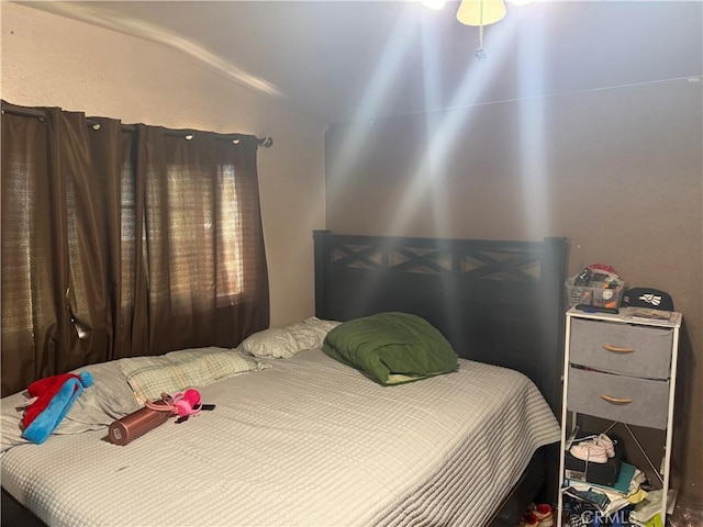 10146 Alpaca St, South El Monte, CA 91733 - bedroom with vaulted ceiling