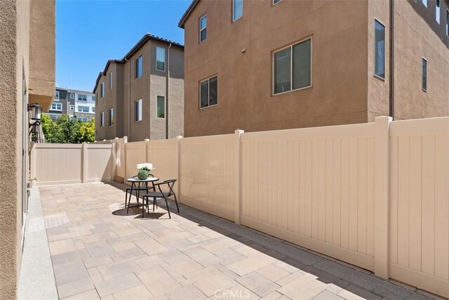 554 Catalonia, Lake Forest, CA 92630 - fenced backyard with a patio