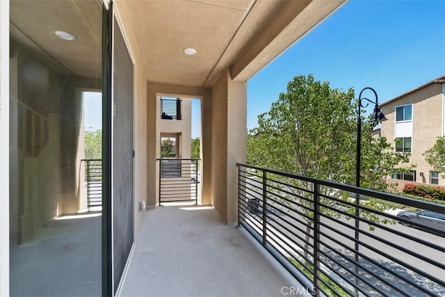 554 Catalonia, Lake Forest, CA 92630 - view of balcony