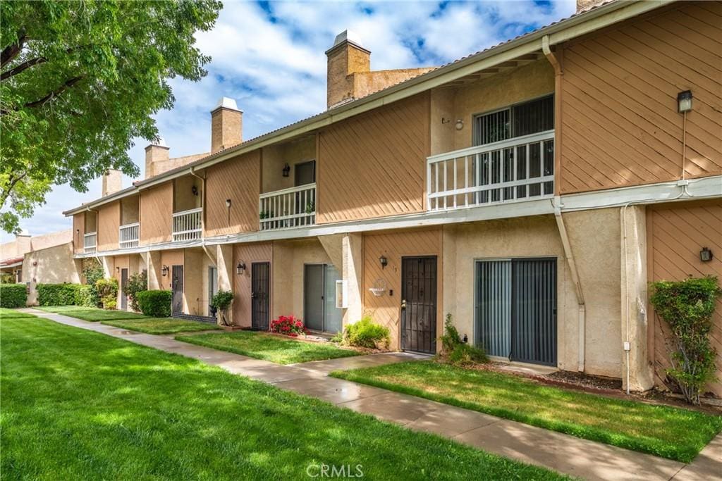 16465 Green Tree Blvd Unit 19, Victorville, CA 92395 - view of building exterior