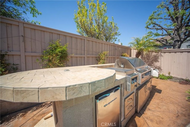 43922 Carentan Dr, Temecula, CA 92592 - fenced backyard with an outdoor kitchen