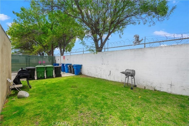 9027 Ramsgate Ave, Los Angeles, CA 90045 - view of yard