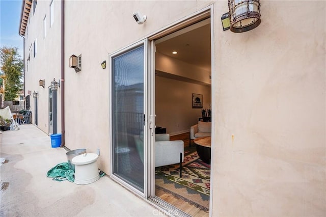 14702 Magnolia Blvd Unit 104, Sherman Oaks, CA 91403 - entrance to property featuring stucco siding and a patio area
