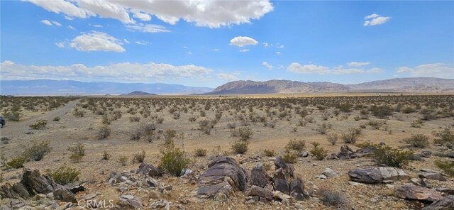 800 Monolith Rd, Lucerne Valley, CA 92356 - photo 1
