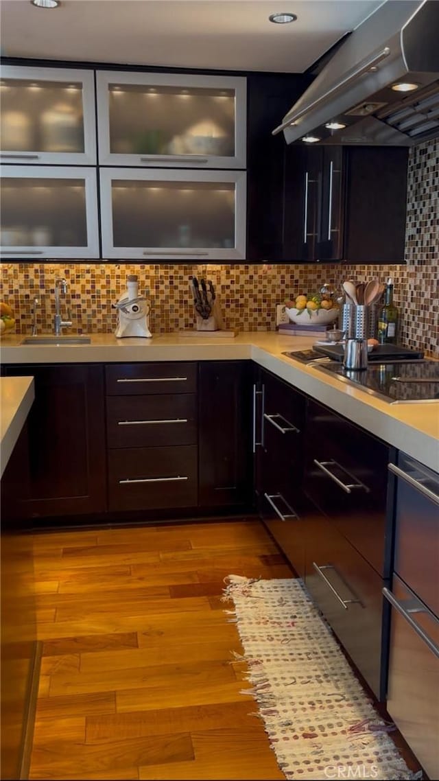 5327 Marina Pacifica Dr N Unit Key19, Long Beach, CA 90803 - bar featuring custom range hood, tasteful backsplash, light wood-style floors, and electric cooktop