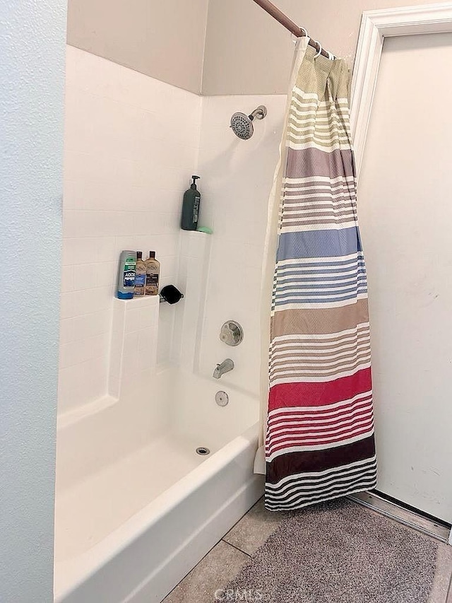 16045 Jackson Dr, Fontana, CA 92336 - full bath featuring shower / bath combination with curtain