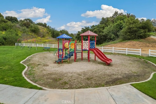 2819 Steeplechase Ln, Diamond Bar, CA 91765 - view of community play area