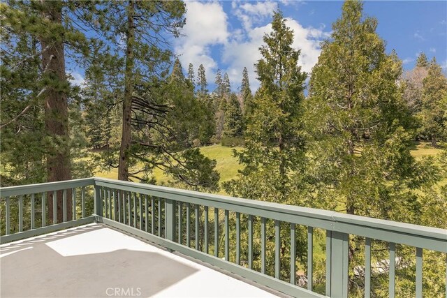 109 S Fairway Dr, Lake Arrowhead, CA 92352 - view of wooden deck