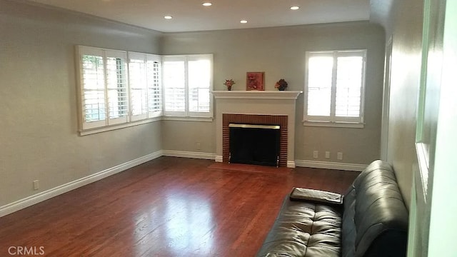 527 S Orchard Dr, Burbank, CA 91506 - unfurnished living room featuring wood finished floors, a fireplace, and recessed lighting