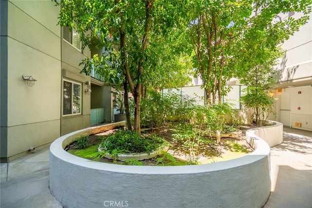 160 S Hudson Ave Unit 202, Pasadena, CA 91101 - view of property's community