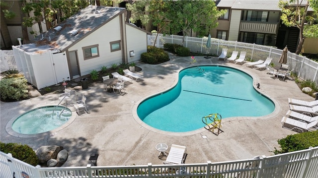 20702 El Toro Rd Unit 300, Lake Forest, CA 92630 - community pool with a patio area, a fenced backyard, and a community hot tub