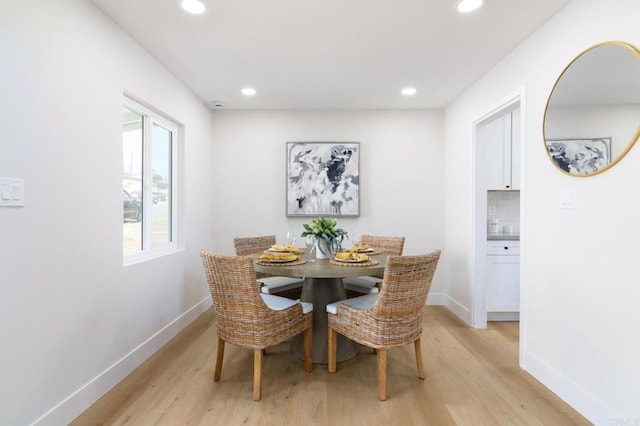 5157 Trinidad Way, San Diego, CA 92114 - dining space featuring light wood-style flooring, baseboards, and recessed lighting