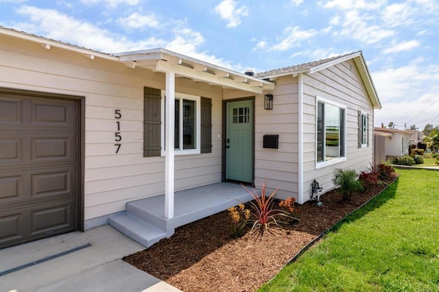 5157 Trinidad Way, San Diego, CA 92114 - entrance to property with a lawn and a garage