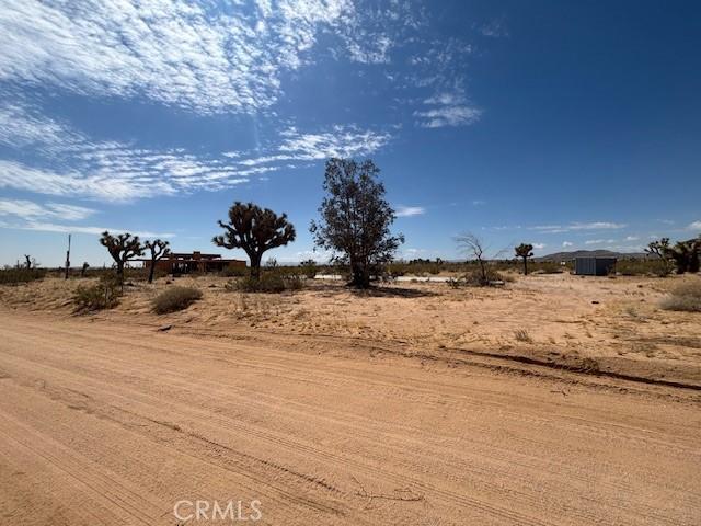 1 Mitch Rd, Landers, CA 92284