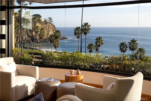 2526 Riviera Dr, Laguna Beach, CA 92651 - sitting room featuring a water view