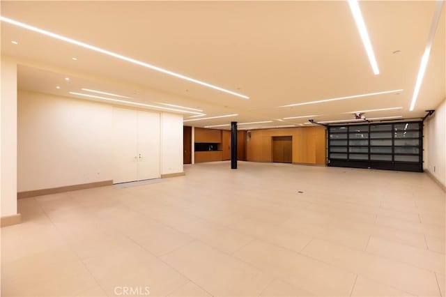 2526 Riviera Dr, Laguna Beach, CA 92651 - garage with baseboards