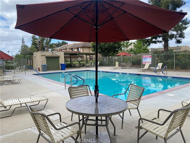 1740 Silver Maple Dr, La Habra, CA 90631 - community pool with fence and a patio area